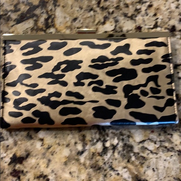 Clutch - Picture 3 of 3